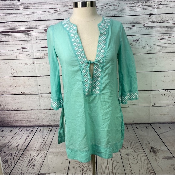 Banana Republic Factory Tops - Banana Republic tunic light green white threadwork